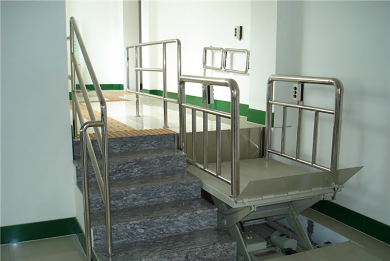 殘疾人升降機(jī)